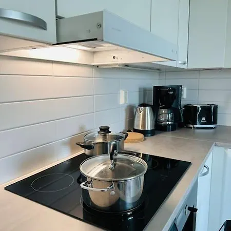 Aurora Niittykumpu - New 1bedroom -apartment With Balcony, Close To Metro, Aalto University, Metro Areena And Helsinki *