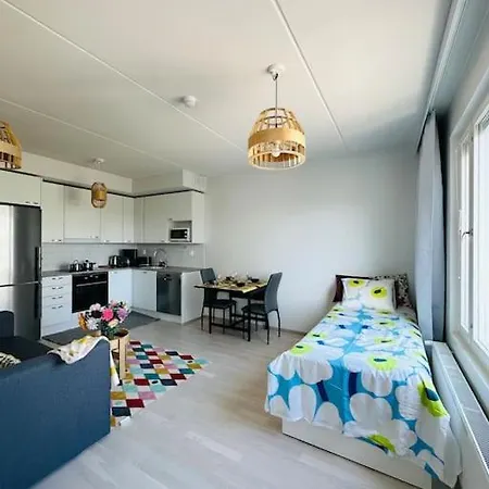 Aurora Niittykumpu - New 1bedroom -apartment With Balcony, Close To Metro, Aalto University, Metro Areena And Helsinki Daire *