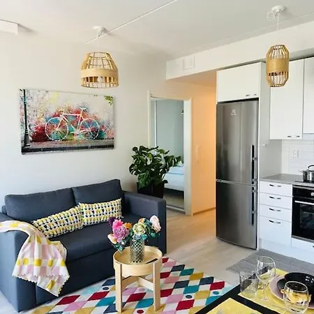 Aurora Niittykumpu - New 1bedroom -apartment With Balcony, Close To Metro, Aalto University, Metro Areena And Helsinki Daire *