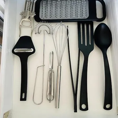 Aurora Niittykumpu - New 1bedroom -apartment With Balcony, Close To Metro, Aalto University, Metro Areena And Helsinki