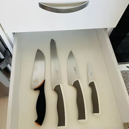 Aurora Niittykumpu - New 1bedroom -apartment With Balcony, Close To Metro, Aalto University, Metro Areena And Helsinki Apartment