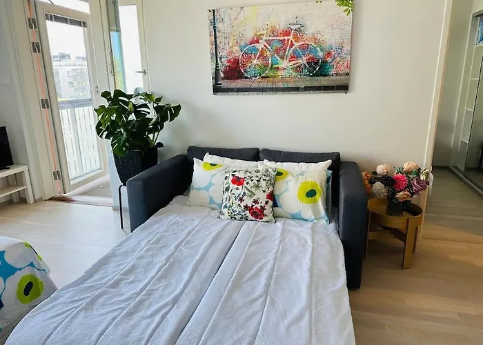 Aurora Niittykumpu - New 1bedroom -apartment With Balcony, Close To Metro, Aalto University, Metro Areena And Helsinki